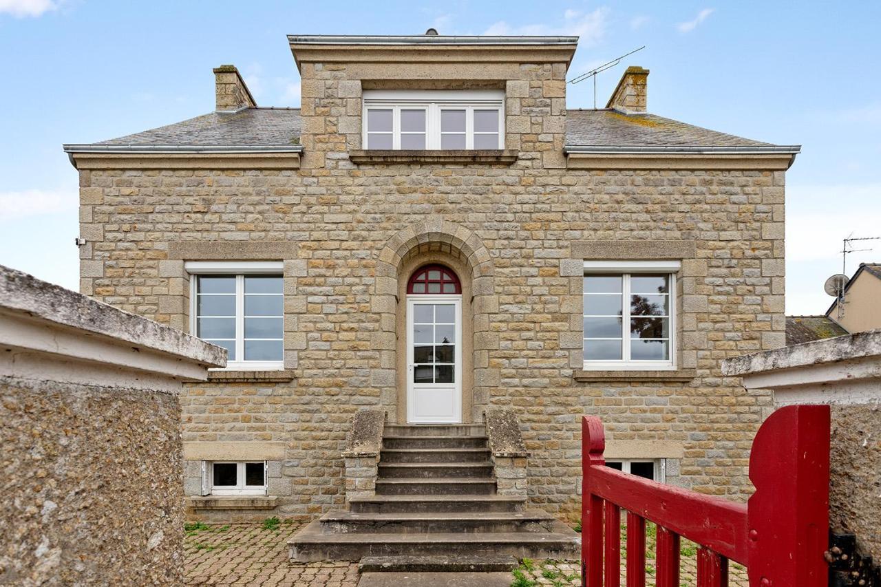 Apartamento Loft British Au Pied Du Mont ! Pontorson Exterior foto